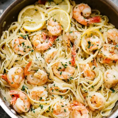 One Pan Shrimp Scampi with Linguine in garlic butter lemon sauce